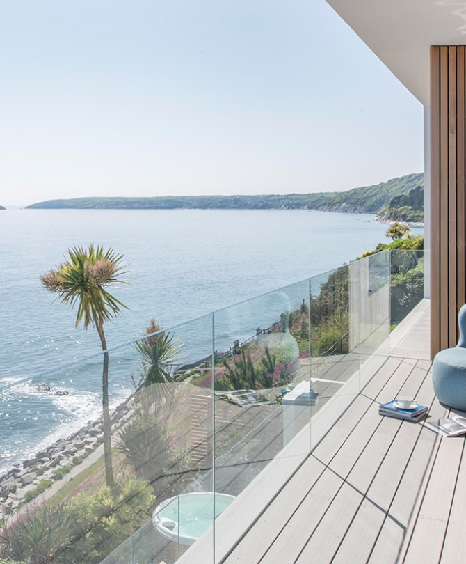 Hihaus Glass Railing
